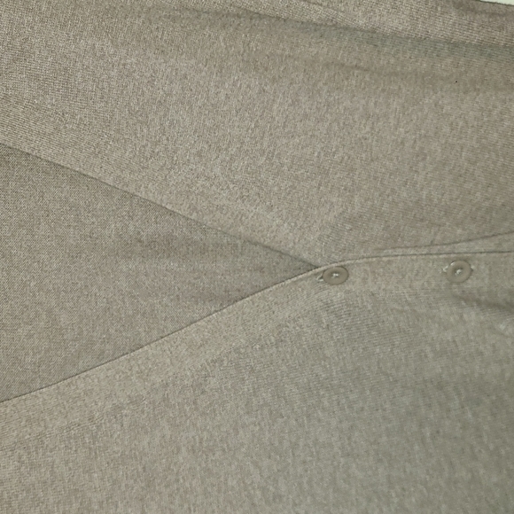 GAP Cardigan - Picture 4 of 6